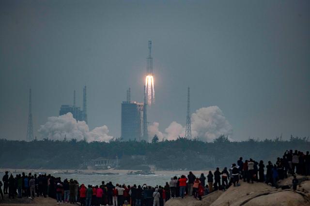 چین با پرتاب راکت Long March 4C سه ماهواره جاسوسی جدید در مدار مستقر کرد