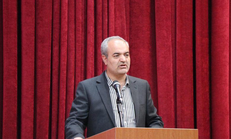 علم‌اندوزی و دانش‌افزایی مهم‌ترین وظیفه‌ی دانشجویان است